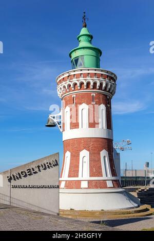 Caesar`s Lock East Light, im Volksmund „Pingelturm“ in Bremerhaven Stockfoto